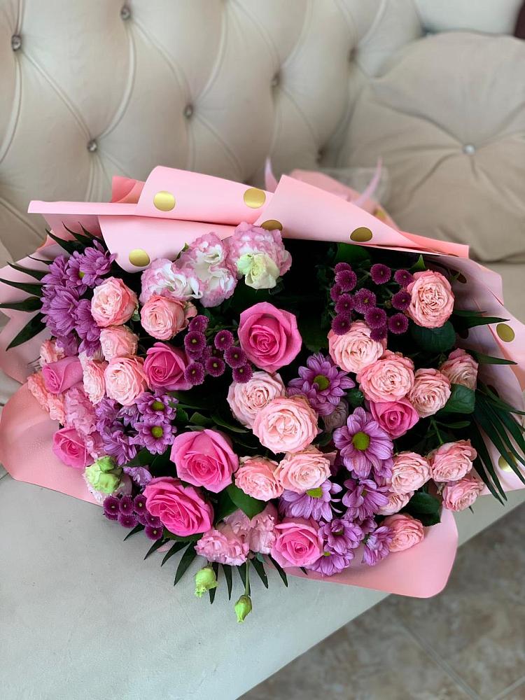 Букет цветов из: Хризантемы, Розы и Лизиантусы в Комсомольском Воронежской области