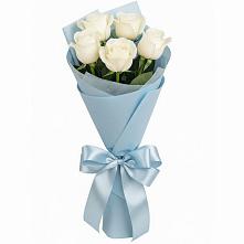 Букет 5 Белых роз Проуд в Комсомольском Воронежской области