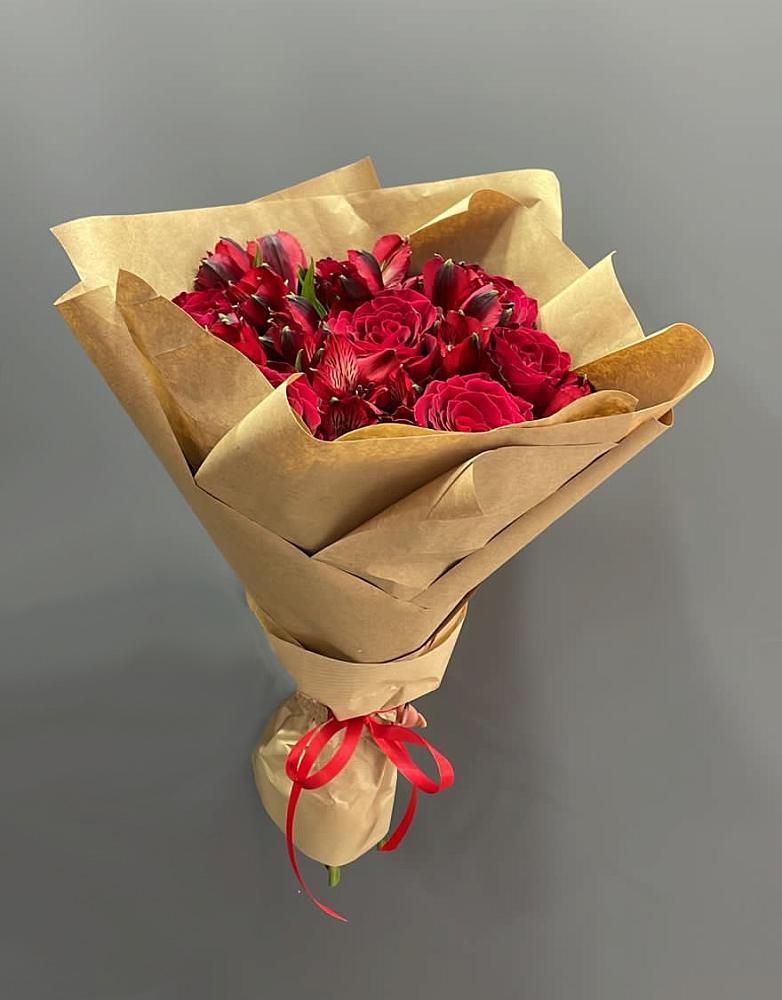 Букет цветов из: Альстромерии и Розы в Комсомольском Воронежской области