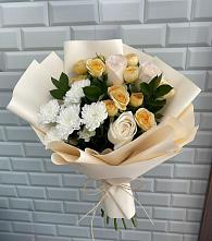 Букет цветов из:  Розы и Хризантемы в Комсомольском Воронежской области