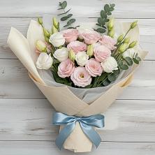 Букет цветов из:  Лизиантусы в Комсомольском Воронежской области