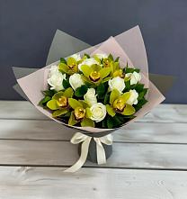 Букет цветов из:  Орхидеи и Розы в Комсомольском Воронежской области