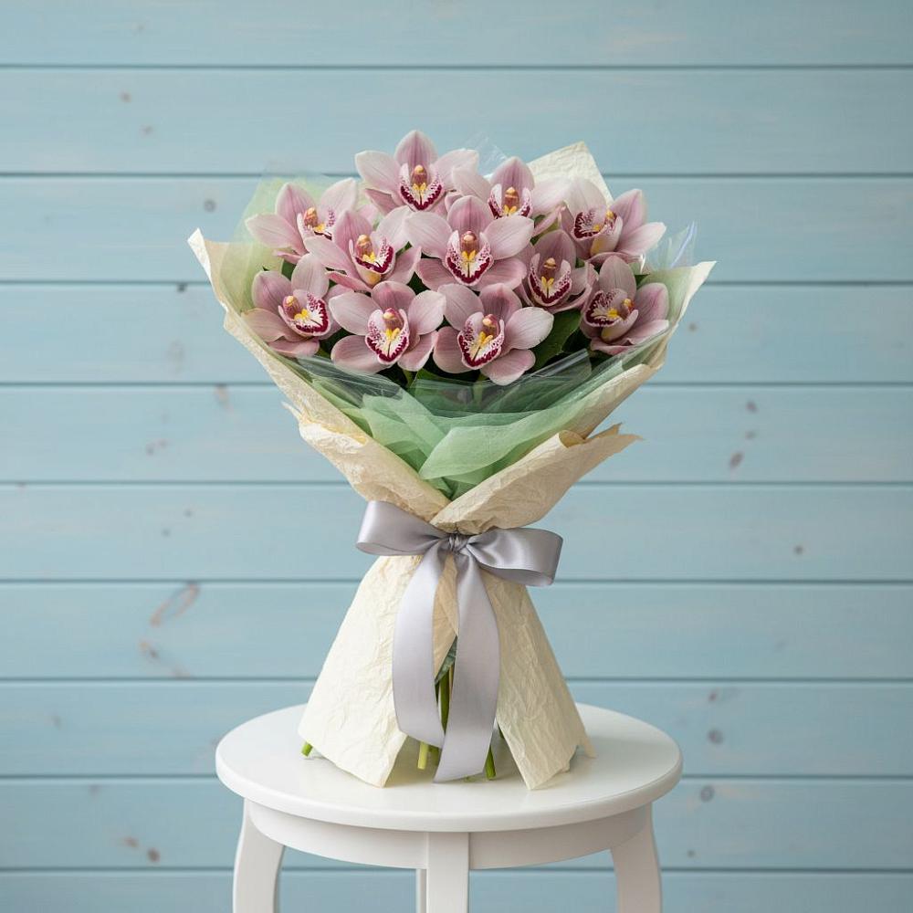 Букет цветов из: Орхидеи и Розы в Комсомольском Воронежской области