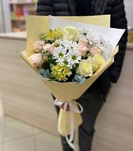 Букет цветов из:  Альстромерии, Розы и Хризантемы в Комсомольском Воронежской области