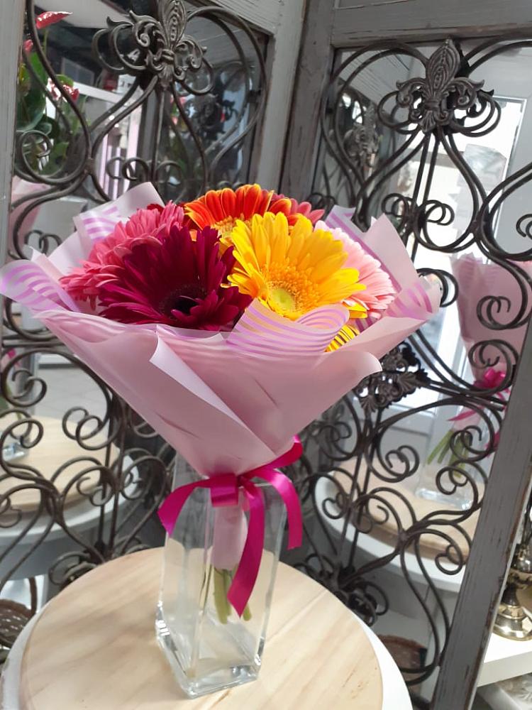 Букет цветов из: Герберы в Комсомольском Воронежской области