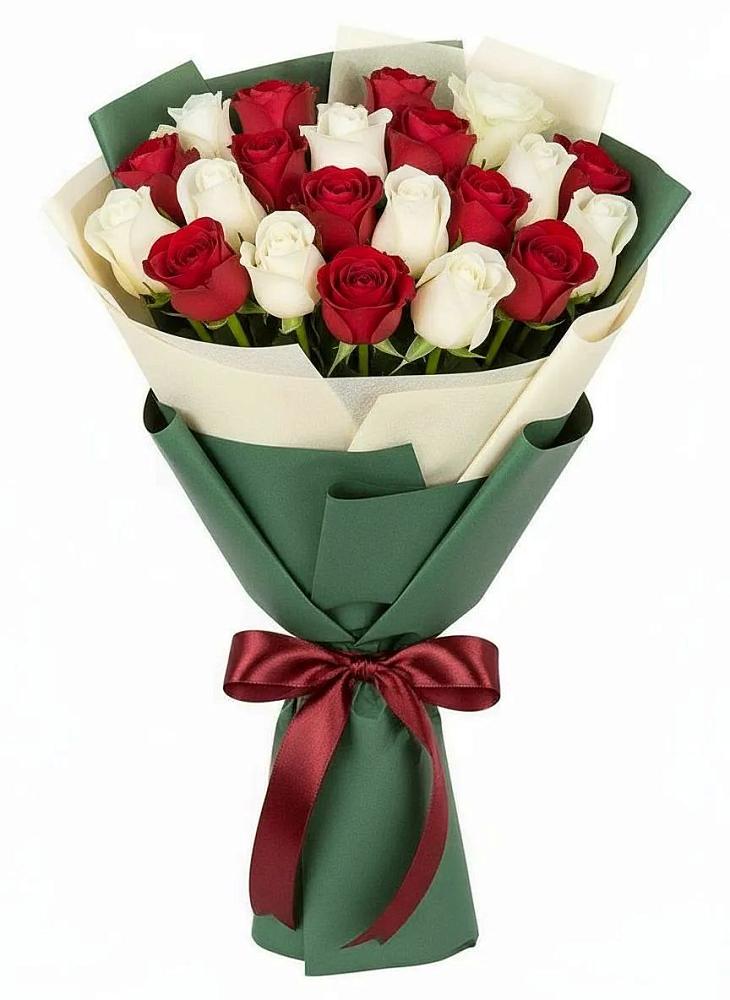 Букет Микс из красных и белых роз в Комсомольском Воронежской области