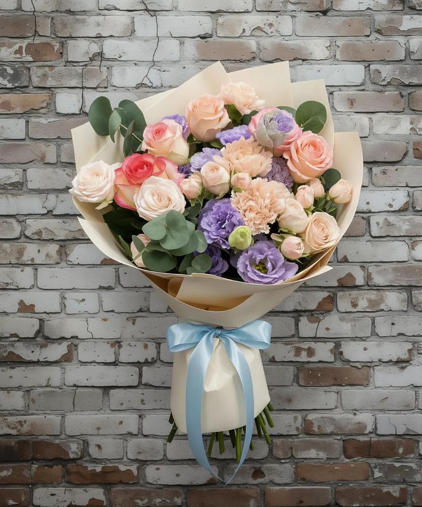 Букет цветов из: Розы, Лизиантусы и Гвоздики в Комсомольском Воронежской области