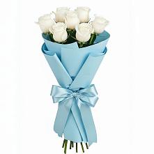 Букет 7 белых роз Проуд в Комсомольском Воронежской области