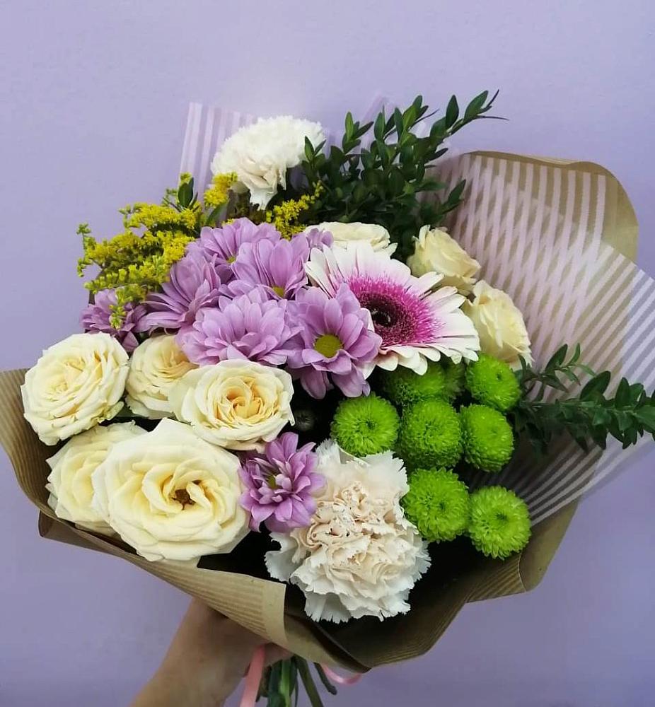 Букет цветов из: Хризантемы, Розы, Гвоздики и Герберы в Комсомольском Воронежской области