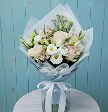 Букет цветов из:  Розы и Лизиантусы в Комсомольском Воронежской области