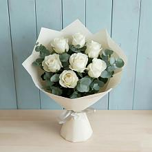 Букет Белые розы в Эвкалипте в Комсомольском Воронежской области