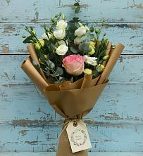 Букет цветов из:  Розы и Лизиантусы в Комсомольском Воронежской области
