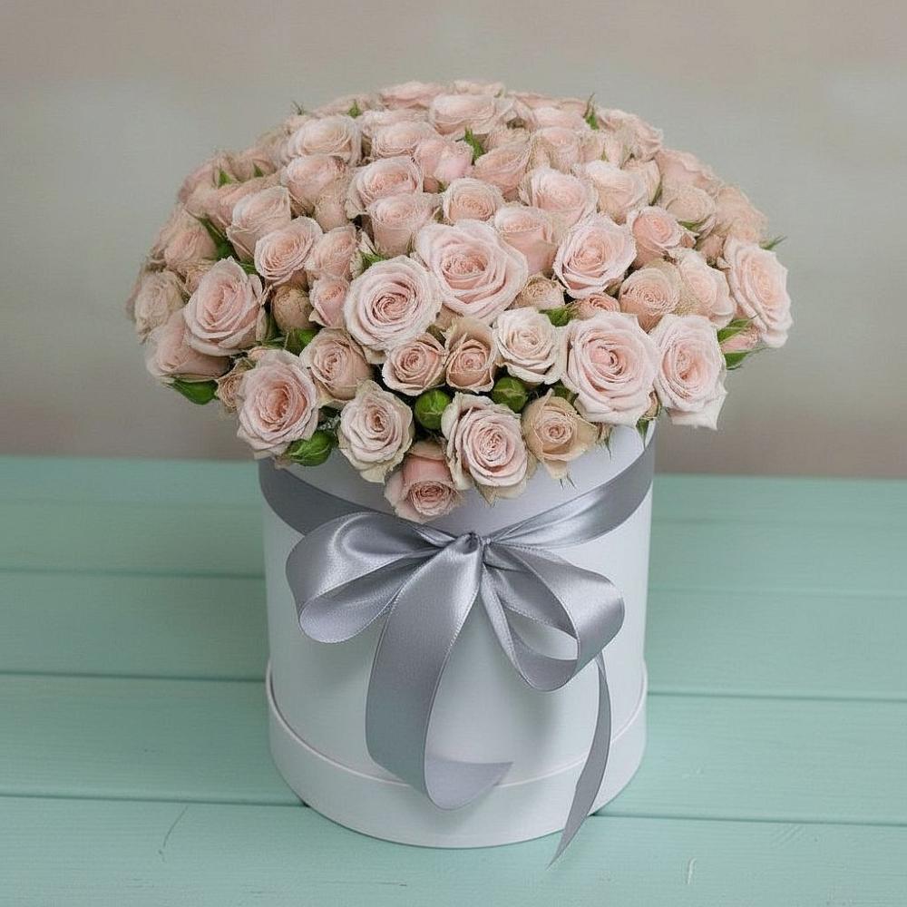 Цветочная композиция из Розы в шляпной коробке в Комсомольском Воронежской области